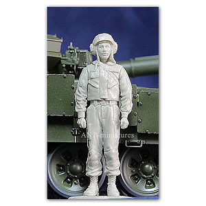 Российский танкист в боевом костюме «Ковбой»