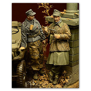 Солдаты Ваффен СС на отдыхе, Арденны, 1944 год