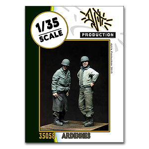 Американские военные в зимних костюмах