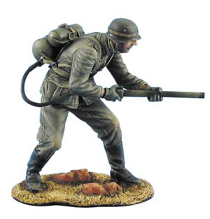 Немецкий боевой сапер с огнеметом