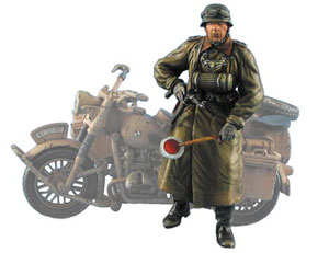 Немецкий фельджандарм отдыхает