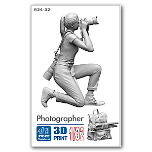 1/32 Фотограф (женщина)
